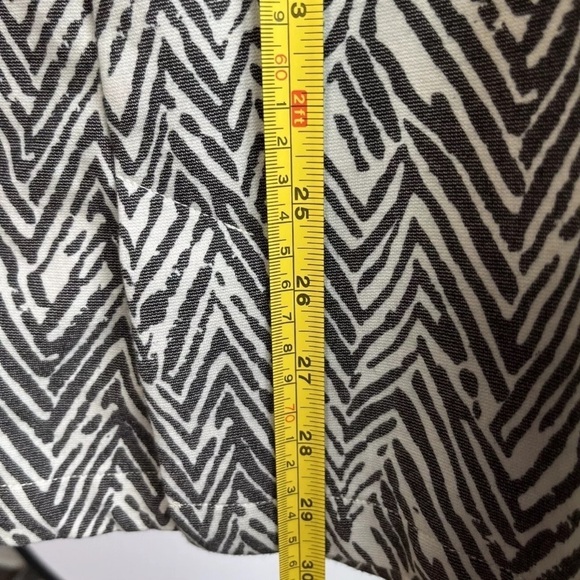 Cabi Peacoat Jacket Sz XS Zig Zag Ponte Knit style #3034 Zebra EUC Artsy Buttons - Picture 13 of 16